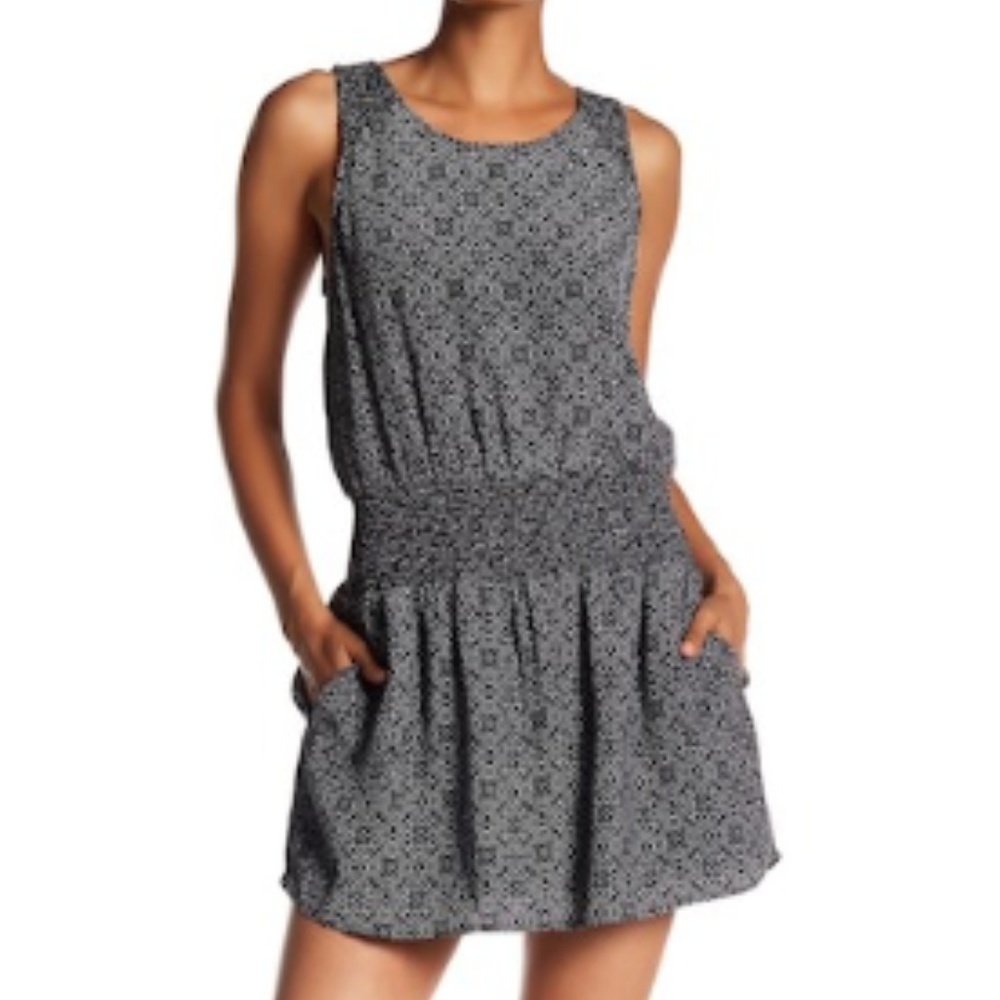Joie Lawska Dress. Size XS Color: caviar porcelain
